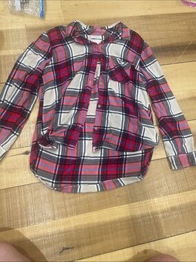American Eagle Outfitters Red Cream and Black Plaid Button-Up Shirt